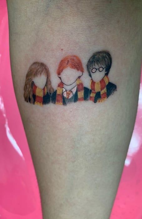 Ron Weasley Tattoo, Hermione Tattoo, Unique Harry Potter Tattoo, Harry Potter Tattoos Ideas, Harry Potter Tattoo Ideas, Harry Ron Hermione, Harry Tattoos, Wand Tattoo, Matching Friend Tattoos