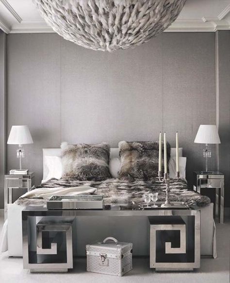 15 luxury silver bedroom designs Romantic Bedroom Design, Dramatic Bedroom, Glamour Decor, Eclectic Bedroom, Romantic Bedroom, Mirrored Furniture, Design Del Prodotto, Greek Key, Contemporary Bedroom