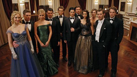 Vampire Diaries Ball Zach Roerig, Vampire Diaries Fashion, Katerina Graham, Nathaniel Buzolic, Dangerous Liaisons, Ian Joseph Somerhalder, Vampire Diaries Poster, Vampier Diaries, Candice Accola