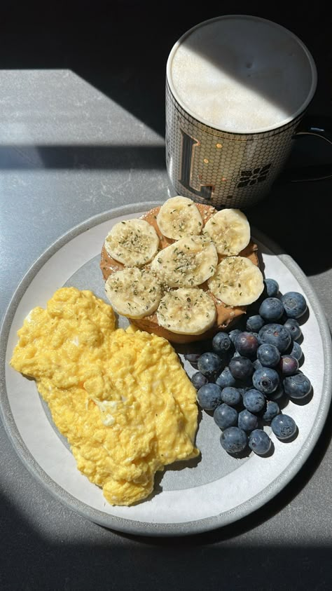 Cottage Cheese Scrambled Eggs — Healthy Mood SF Scrambled Egg Lunch Ideas, Healthy Egg Scramble Breakfast, Healthy Savory Oatmeal, Cottage Cheese Scrambled Eggs Healthy, Healthy Egg Meals, High Protein Egg Meals, Healthy Food High In Protein, Egg On Toast Breakfast Ideas, Healthy Food High Protein