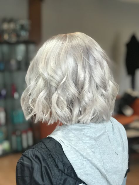 Grey Transition, Kelly Hair, Short White Hair, Grey White Hair, Short Shag, Short Wavy, Dream Hair, Gray Hair, Grey Hair