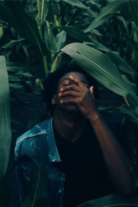 VSCO - #vsco #vscox #melanin | 4adam Corn Field, Portrait Photography Men, Photographie Portrait Inspiration, Men Photoshoot, Black Photography, Male Photography, Arte Inspo, Poses References, Photography Poses For Men