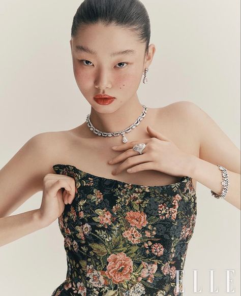 Bae Yoon Young Model, Mulan Bae, Yoon Young Bae, Anna Sawai, Jewelry Couple, Elle Korea, Beauty Photoshoot, Jewelry Photoshoot, Fashion Magazines