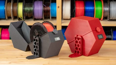 Filament dryboxes and alternative spool holders - not only for MMU2S - Original Prusa 3D Printers Ikea Samla, 3d Printer Enclosure, 3d Tiskárna, Useful 3d Prints, 3d Printer Extruder, 3d Printer Ideas, 3d Printing Business, Spool Holder, Drukarka 3d