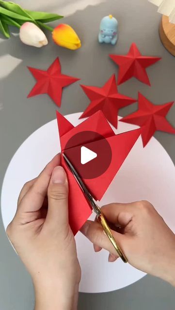 How To Fold Stars, How To Cut A Star Out Of Paper, How To Make Star With Paper, Star Activities For Toddlers, How To Make Paper Stars, Make Paper Stars, Paper Stars Diy, Origami Christmas Star, Folded Paper Stars