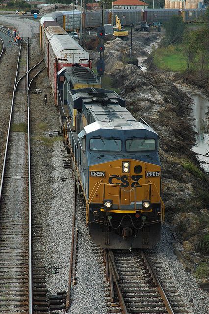 csx train in waycross, ga | CSX in Waycross | Flickr - Photo Sharing! Chicago L Train, Csx Trains, Csx Transportation, Norfolk Southern Trains, Rail Transport, Model Train Sets, Steam Locomotive Photographs, Railroad Pictures, Model Train Scenery