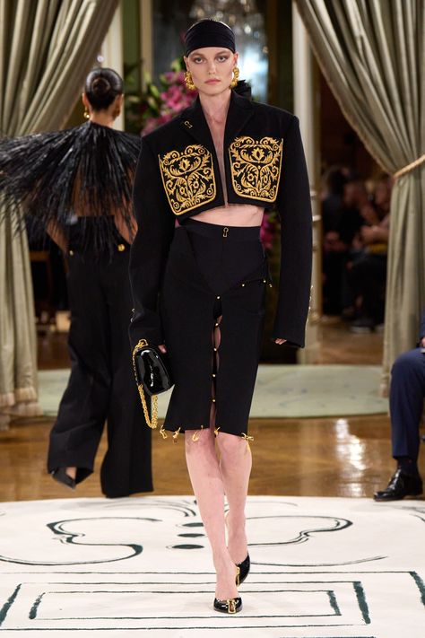 Schiaparelli Dress, Paris Fashion Week 2024, Milan Fashion Week Runway, 2024 Runway, Fashion Week 2024, Paris Fashion Week Runway, Fur Clothing, Nice Clothes, Copenhagen Fashion Week