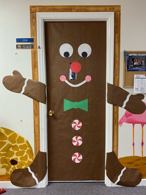 Gingerbread Man Door Classroom, Gingerbread Man Door Decoration, Gingerbread Christmas Door Decorations, Ginger Bread Door Decorations, Candyland Hallway, Gingerbread Classroom Door, Christmas Door Diy, Classroom Decor Crafts, Winter Doors