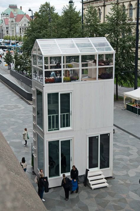 casagrande laboratory's micro-apartment measures one parking space Tiny Apartment Building, Micro House Plans, Micro Apartment, Narrow House, Micro House, Tower House, Container House Plans, Casa Container, Parking Space