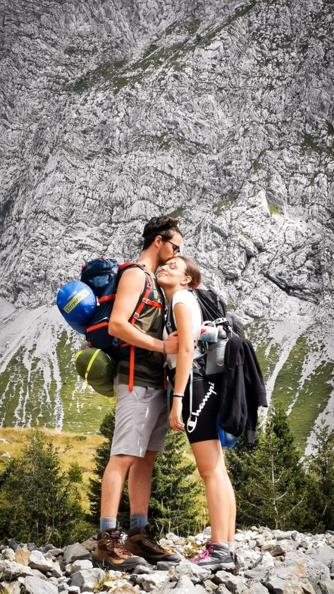 #mountains #trekking #couple #aestetich #summer #love Hiking Couple Aesthetic, Friends Hiking Aesthetic, Trekking Couple, Hiking Backpack Essentials, Mountain Hiking Aesthetic, Hiking Necessities, Granola Life, Friends Hiking, Hiking Couple