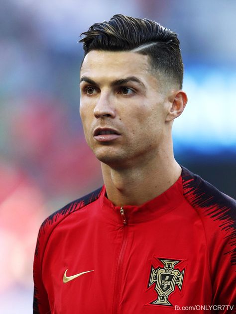 ▪️ℂ𝕣𝕚𝕤𝕥𝕚𝕒𝕟𝕠 ℝ𝕠𝕟𝕒𝕝𝕕𝕠▪️👑❤️www.instagram.com/cr7lusso Cristiano Haircut, Christiano Ronaldo Haircut, Cr7 Haircut, Ronaldo Hairstyle, Cristiano Ronaldo Haircut, Ronaldo Hair, Cristiano Ronaldo Hairstyle, Ronaldo Haircut, Cristiano Ronaldo Style