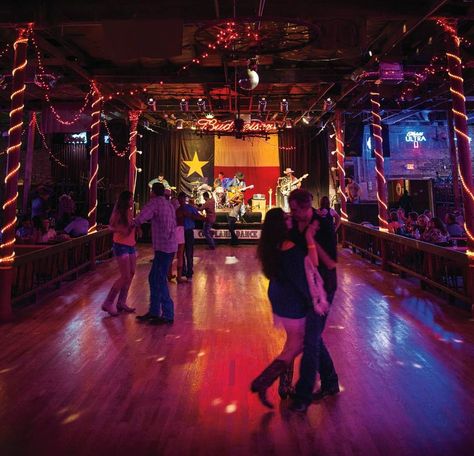 Small Concert, Concert Venues, Classic Dance, Music Themed Wedding, Big Building, Concert Venue, Scenic Design, Music Venue, Dance Hall