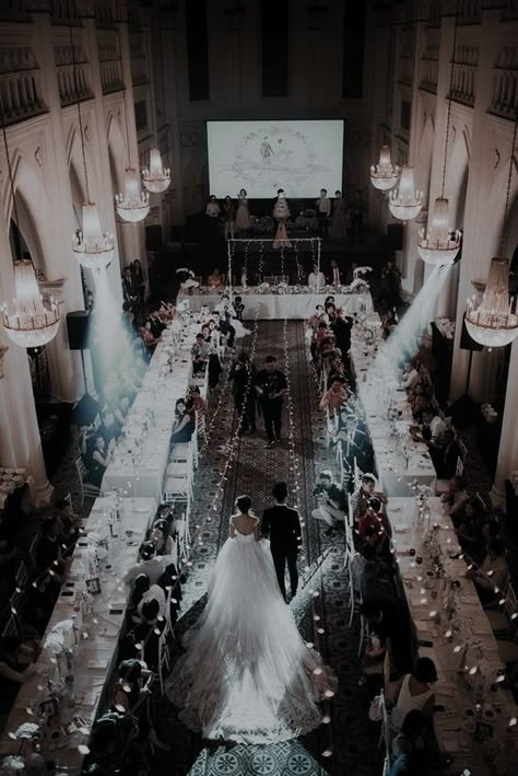 Mafia Style Wedding, Mafia Wedding Theme, Mafia Themed Wedding, Mafia Wedding Aesthetic, Gangster Wedding, Mafia Wedding, Dark Wedding Theme, Black And White Wedding Theme, Dream Wedding Reception