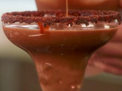 Chocolate Margarita Recipe | Marcela Valladolid | Food Network Chocolate Margarita, Long Island Iced Tea Recipe, Video Food, Chocolate Pictures, Mexican Chocolate, Long Island Iced Tea, Chocolate Liqueur, Margarita Recipe, Margarita Recipes