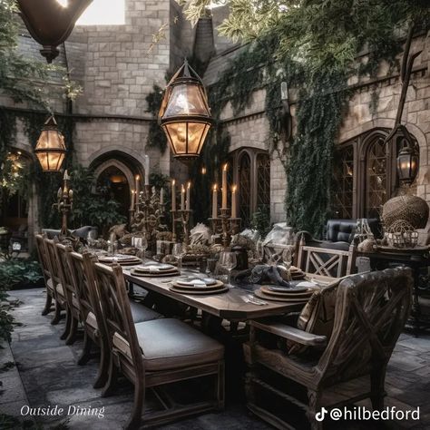 Fantasy Dining Room, Gothic Castle Interior Medieval, Castle Dining Room Aesthetic, Dark Castle Garden Aesthetic, Gothic Castle Balcony, Gothic Dining Room, Gothic Castle Dining Hall, Dark Academia Interior, Maximalism Interior