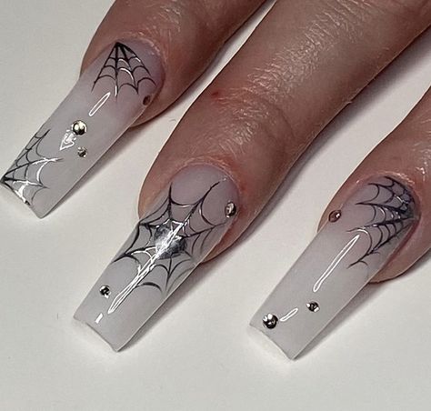 Spiderweb Almond Nails, White Base Halloween Nails, Back Nails, Doja Cat Inspired Nails, Nails With Spider Webs, Chrome Spider Nails, Halloween Nails Dark, Gothic Coffin Nail Ideas, Silver Halloween Nails