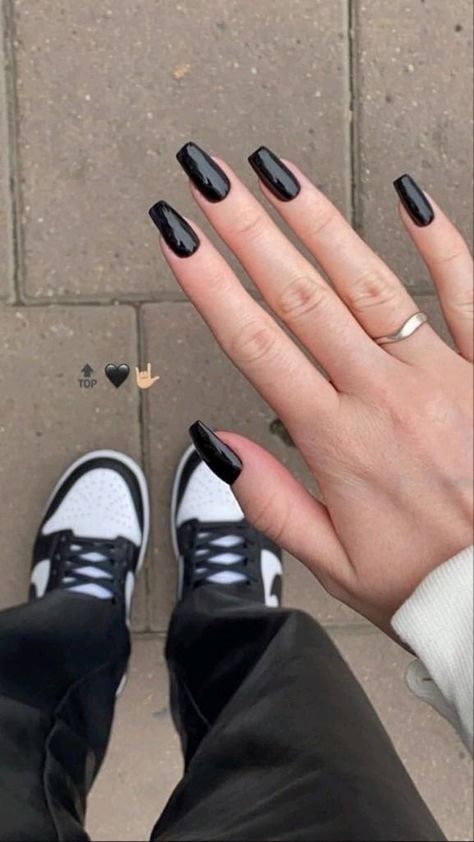 Black Acrylic Nails, Casual Nails, Makijaż Smokey Eye, Soft Nails, Black Nail, Chic Nails, Pretty Acrylic Nails, Best Acrylic Nails, Long Acrylic Nails