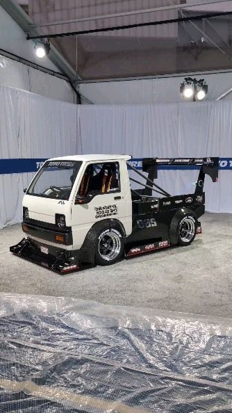 Larry Chen on Instagram: "First post from the 2023 @semashow! I don't know how @shawnb26 from @attackingtheclockracing does it every single time. This heavily modified time attack Kei truck is a thing of dreams. It's fully functional right now with a full @haltechecu, but his plans are to swap in a Hayabusa motor after SEMA. #attacktheclockracing #haltech #haltechecu #sema #semashow #sema2023 #sema23 #csfradiators #csfrace #radiumengineering #antigravitybatteries #googlepixel #teampixel" Larry Chen, Kei Truck, A Thing, Right Now