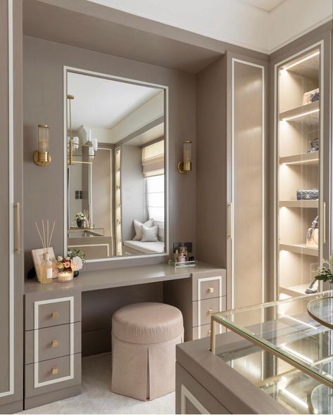 Dressing Table Ideas With Mirror, L Wardrobe, Modern Closet Designs, Holiday Kitchen Decor, Dressing Room Decor, Dressing Room Closet, Dream Closet Design, Dressing Table Design, Modern Closet