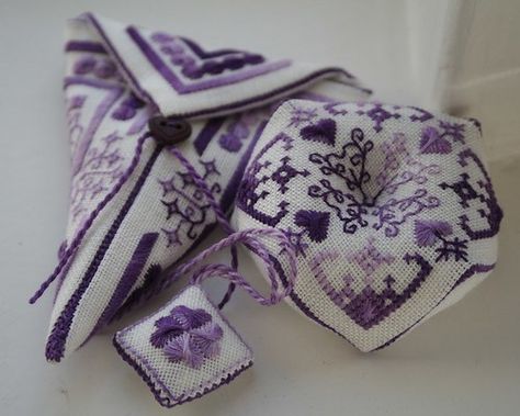 Scissor Case Tutorial, Scissor Case Pattern, Scissor Keeper, Scissors Case, Scissor Fobs, Purple Set, Scissor Case, Subversive Cross Stitch, Table Clothes