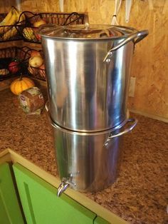 Diy Berkey, Water Filter Diy, Survival Prepping Diy, Water Survival, Berkey Water Filter, Rain Collection, Survival Life Hacks, Emergency Preparation, Water Filters System