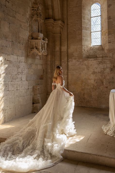 Dramatic Romantic Wedding Dress, Lily James Cinderella Wedding Dress, Etherial Wedding Dress, Etheral Wedding Dress, Ethereal Bridesmaids, Ethereal Wedding Dress Romantic, Wedding Dresses Ethereal, Ethereal Wedding Dresses, Wedding Dress Ethereal