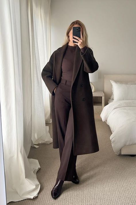 Long Coat Formal Outfit, How To Style A Long Coat, Winter Dresses For Women For Party, Tailored Coat Outfit, Coat And Pants Women Formal, Office Outfits Women Autumn, Dark Brown Trench Coat Outfit, Corporate Winter Outfits For Women, Wool Coat Women Outfit