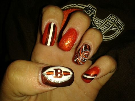 Cleveland Browns nails Cleveland Browns Nails, Dallas Cowboys Nails, Cowboy Nails, Sports Nails, Brown Nail Art, Football Nails, Season Nails, Brown Nails Design, Brown Makeup