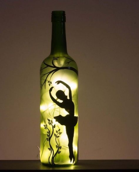 Wine Bottle Garden Ideas, Glass Painting Ideas For Beginners, Bottle Garden Art, Bottle Garden Ideas, Intermediate Acrylic Painting, Glass Painting Ideas, Wine Bottle Garden, Bottle Art Projects, Glass Bottle Decor