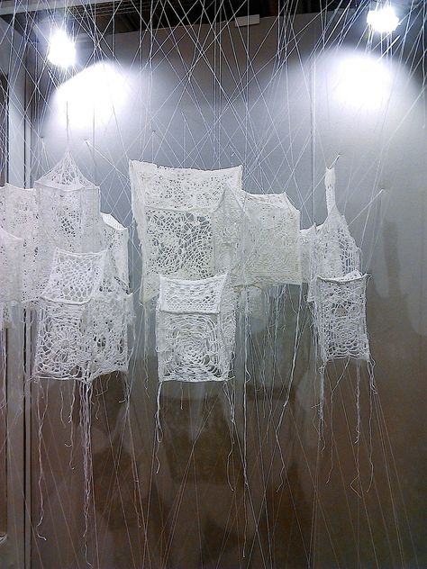 Lace Architecture, Lace Installation, Art Installation Ideas, Crochet Installation, Artistic Crochet, Creative Placemaking, Architecture Origami, Art Fibres Textiles, Sculpture Textile