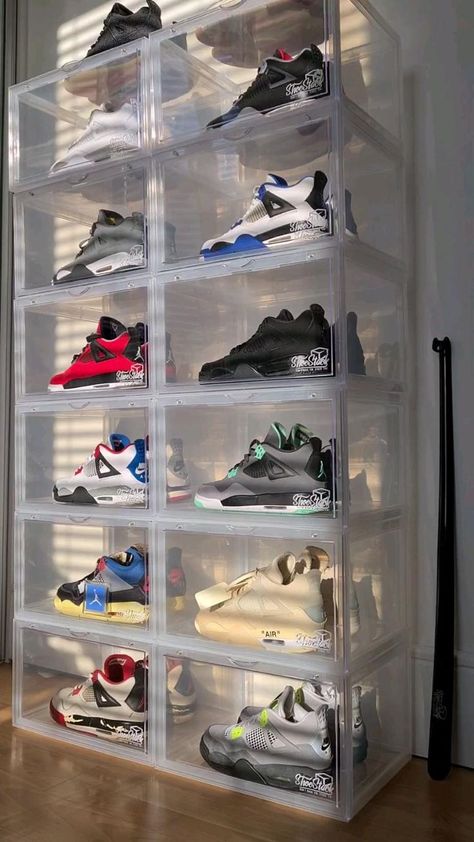 Shoe Collection On Wall, Shoe Storage Bedroom Ideas, Shoes Holder Ideas, Trainer Storage Ideas, Bedroom Shoe Display, Clear Shoe Boxes Storage, Sneaker Crates, Shoe Collection Display, Hype Room