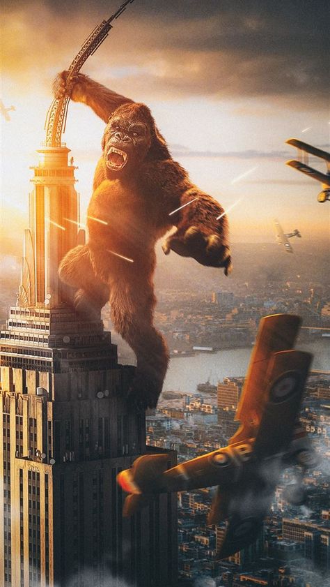 king kong vs plane #KingKong #movies King Kong Image, King Kong Skull Island, City Iphone Wallpaper, Don King, King Kong Art, King Kong Vs Godzilla, Kong Movie, Cool Monsters, Kaiju Monsters