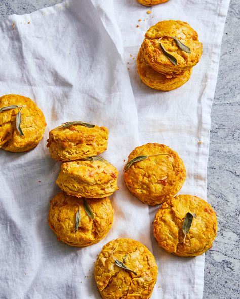 Pumpkin-Sage White Cheddar Biscuits Pumpkin Sage Biscuits, Easy Fall Baking Recipes, Sage Biscuits, Easy Fall Baking, Best Pumpkin Bread Recipe, Pumpkin Curry, Fall Baking Recipes, Slow Cooker Pumpkin, Cheddar Biscuits