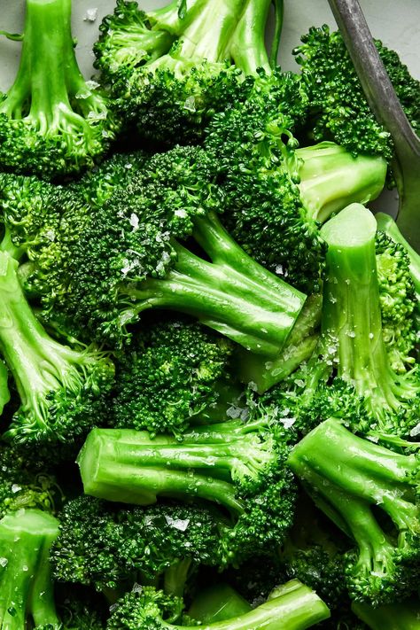 Steamed broccoli tastes good and is so good for you! Here’s how to make perfectly steamed broccoli to add to any meal. How To Steam Broccoli, Vegan Cashew Cheese Sauce, Steam Broccoli, Cashew Cheese Sauce, Vegan Cashew Cheese, Baked Rigatoni, Orange Vinaigrette, The Modern Proper, Modern Proper