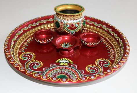 Crazy Classes Puja Thali, Thali Decoration, Diwali Pooja, Thali Decoration Ideas, Karva Chauth, Hand Harness, Marriage Decoration, Diwali Craft, Rangoli Designs Flower