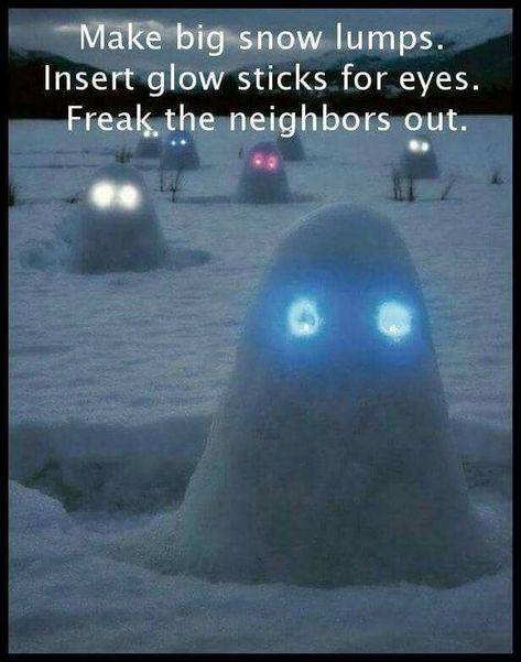 You can also use glow sticks to make snow ghosts. 17 Unbelievably Cool Things You Can Do With — And In — The Snow Snow Fun, Tromso, 웃긴 사진, Glow Sticks, Winter Fun, Cool Stuff, Funny Pranks, Outdoor Fun, The Snow