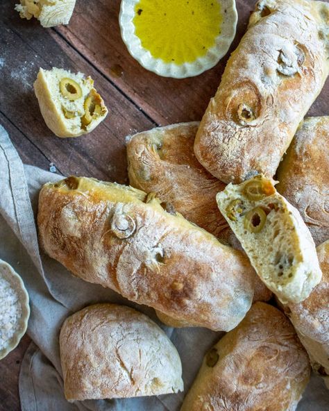 Rustic Olive Bread Buns - Apron & Whisk Sourdough Breadsticks, Bread Buns, Olive Bread, Tasty Bread Recipe, Homemade Sourdough Bread, Focaccia Recipe, Homemade Sourdough, Rustic Bread, Olive Relish