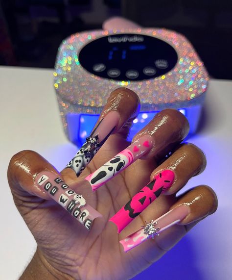 Short Nails Baddie, Baddie Halloween Nails, Nail Extensions Acrylic, Halloween Nails Diy, Henna Nails, Acrylic Toe Nails, Halloween Acrylic Nails, Baddie Nails, Dope Nail Designs