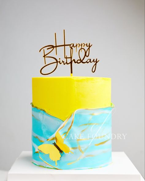 Yellow and bkue cake design Yellow Color Combinations, Ombre Cake, Yellow Ombre, Blue Cakes, Cake Decorating Designs, Yellow Cake, Theme Cake, Ocean Theme, Pink Cake