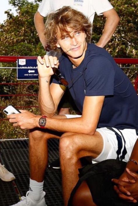 Alexander Zverev Aesthetic, Alexander Zverev Wallpaper, Tennis Boys Aesthetic, Zverev Alexander, Alex Zverev, Sascha Zverev, Mode Tennis, Atp Tennis, Tennis Aesthetic