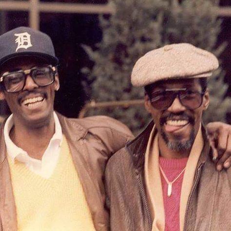 David Ruffin and Eddie Kendricks David Ruffin Temptations, Eddie Kendricks, David Ruffin, Infinite Universe, Soul Singers, Man Crush Everyday, Black Hollywood, Black Celebrities, Old Music