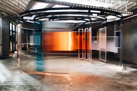 Why mobility of the future may actually help foster human connection - News - Frameweb Kinetic Architecture, Perpetual Motion, Creative Hub, Lighting Concepts, Mini Electric, Installation Design, Light Sculpture, Brick Building, Transportation Services