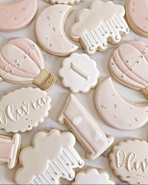 Hot Air Balloon Cookies, Moon Cookies, Onederful Birthday, Balloon Cookies, Sugar Cookie Royal Icing, Sugar Cookie Icing, Sugar Cookie Designs, Fondant Cookies