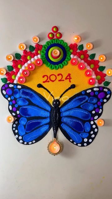 Butterfly Rangoli Design, Trending Rangoli Design, Simple And Easy Rangoli Designs, Butterfly Rangoli, Butterfly Pics, Art Rangoli, Simple And Easy Rangoli, Pongal Kolam, Diy Pop Up Cards