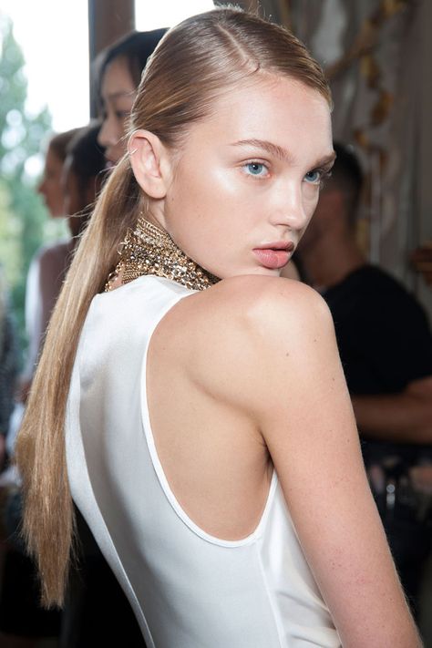 Glow For It Sleek Braid, 2017 Hair Trends, Easy Everyday Hairstyles, Runway Beauty, Romee Strijd, Slick Back, Hair Styles 2017, Low Ponytail, Sleek Ponytail