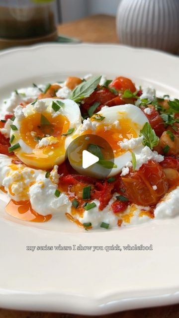 Carole Hector 🇬🇧🇹🇹 on Instagram: "Feta Tomato Eggs (38g of protein!!) 🍳 🍅   Welcome to Protein-Rich 30 Minute Meals 🫶🏽 recipe below or on carolefood.com ⬇️  Ingredients  2 eggs  200g cherry tomatoes, halved  100g red pepper, deseeded and thinly sliced 1 400g can chickpeas, drained (about 240g drained weight)  1 tsp garlic powder 1 tsp smoked paprika 1/2 tsp chilli powder  60g feta, crumbled 200g cottage cheese 150g greek yoghurt 1 garlic clove, crushed  Topping: chopped chives and/or basil, extra crumbled feta Oil, salt  Method 1. In a frying pan over a medium heat, add 1-2 tbsp of oil. Once hot, add the cherry tomatoes, red pepper and a good pinch of salt. Cook until softened.  2. Meanwhile, prepare a saucepan full of boiling water. Once the water is boiling, gently add the eggs a Tomato Eggs, Feta Tomato, Garlic Clove, 30 Minute Meals, Canned Chickpeas, Boiling Water, Chilli Powder, Pinch Of Salt, 2 Eggs