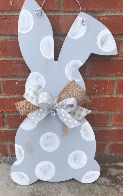 Bunny Door Decoration, Easter Bunny Door Decoration, Easter Door Decorations, Bunny Decorations, Wood Bunny, Easter Wood Crafts, Wooden Bunny, Bunny Door Hanger, Easter Door Hanger