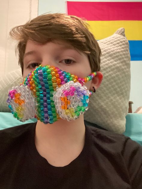 Kandi Bead Tutorial, Kandi Gas Mask Tutorial, Kandi Goggles Pattern, Kandi Gas Mask, Kandi Goggles, Kandi Kid Aesthetic, Kandi Tie, Kandi Accessories, Kandi Inspo