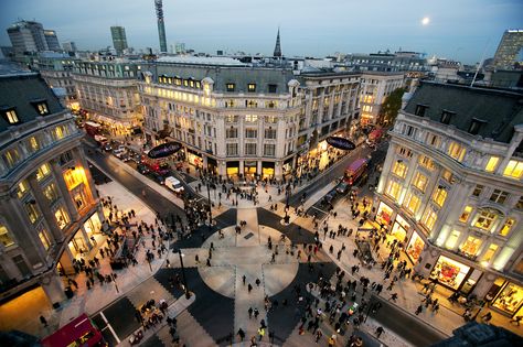 Oxford Circus Crossing, London, England - what id give to go back! Oxford Circus, London Shopping, Cities In Europe, London Town, London Calling, London Love, City Break, Nature Landscape, Landscape Photographers