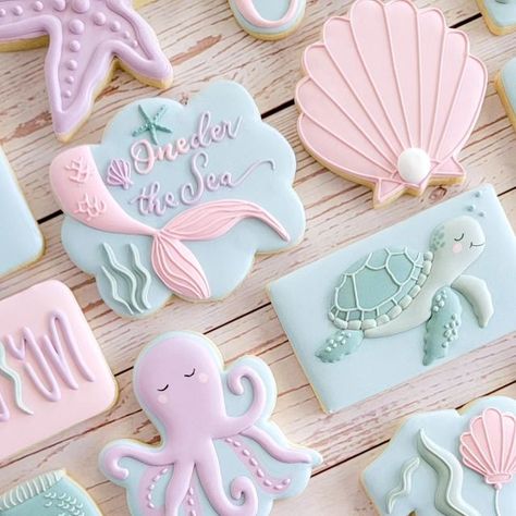 Under The Sea Decorated Cookies, Mermaid Birthday Cookies Decorated, Under The Sea Cookies Decorated, Narwhal Cookies, Mermaid Cookies Decorated, One Der The Sea, Under The Sea Cookies, Sea Cookies, Mermaid Cookies